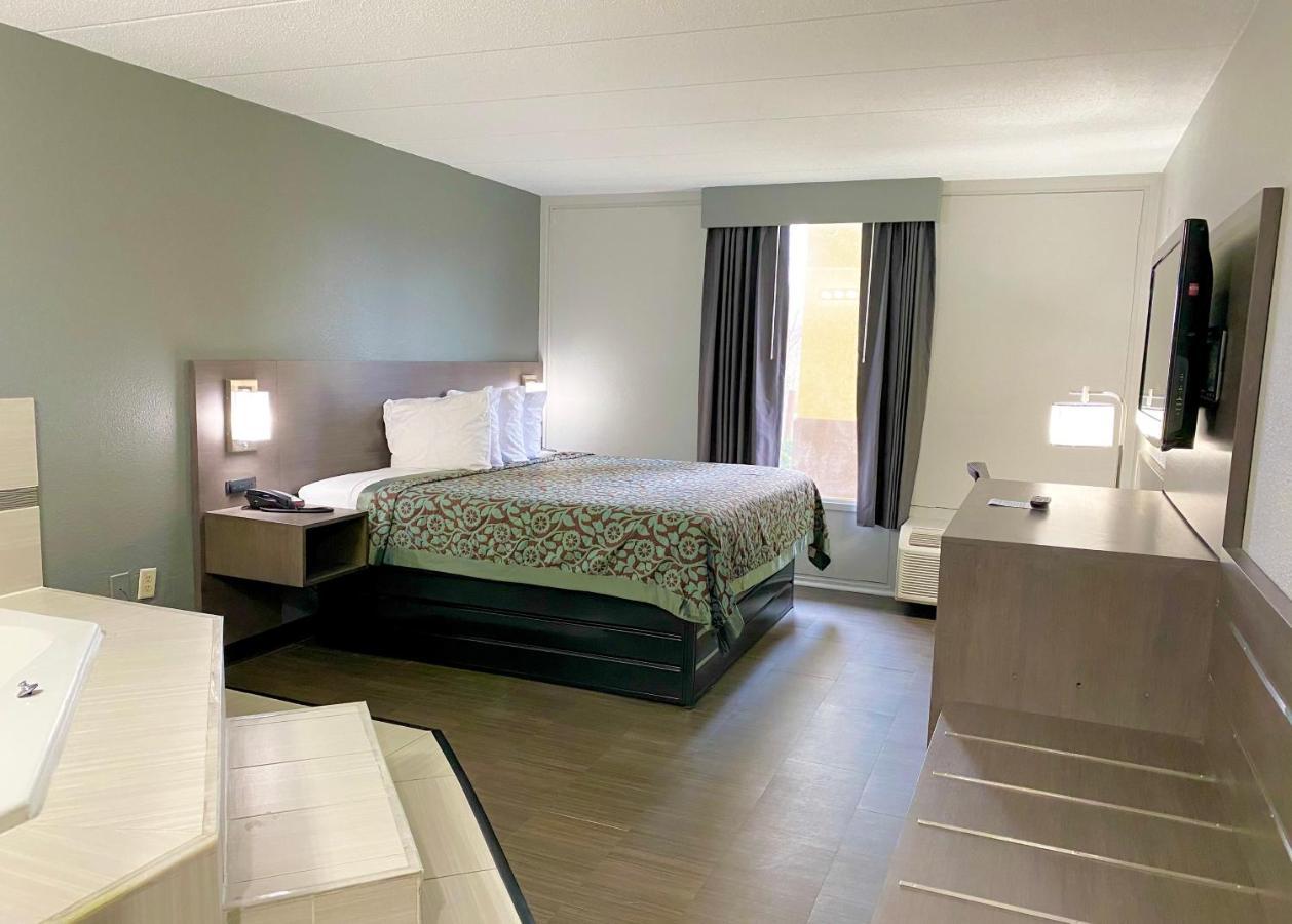 Days Inn By Wyndham Sharonville Buitenkant foto