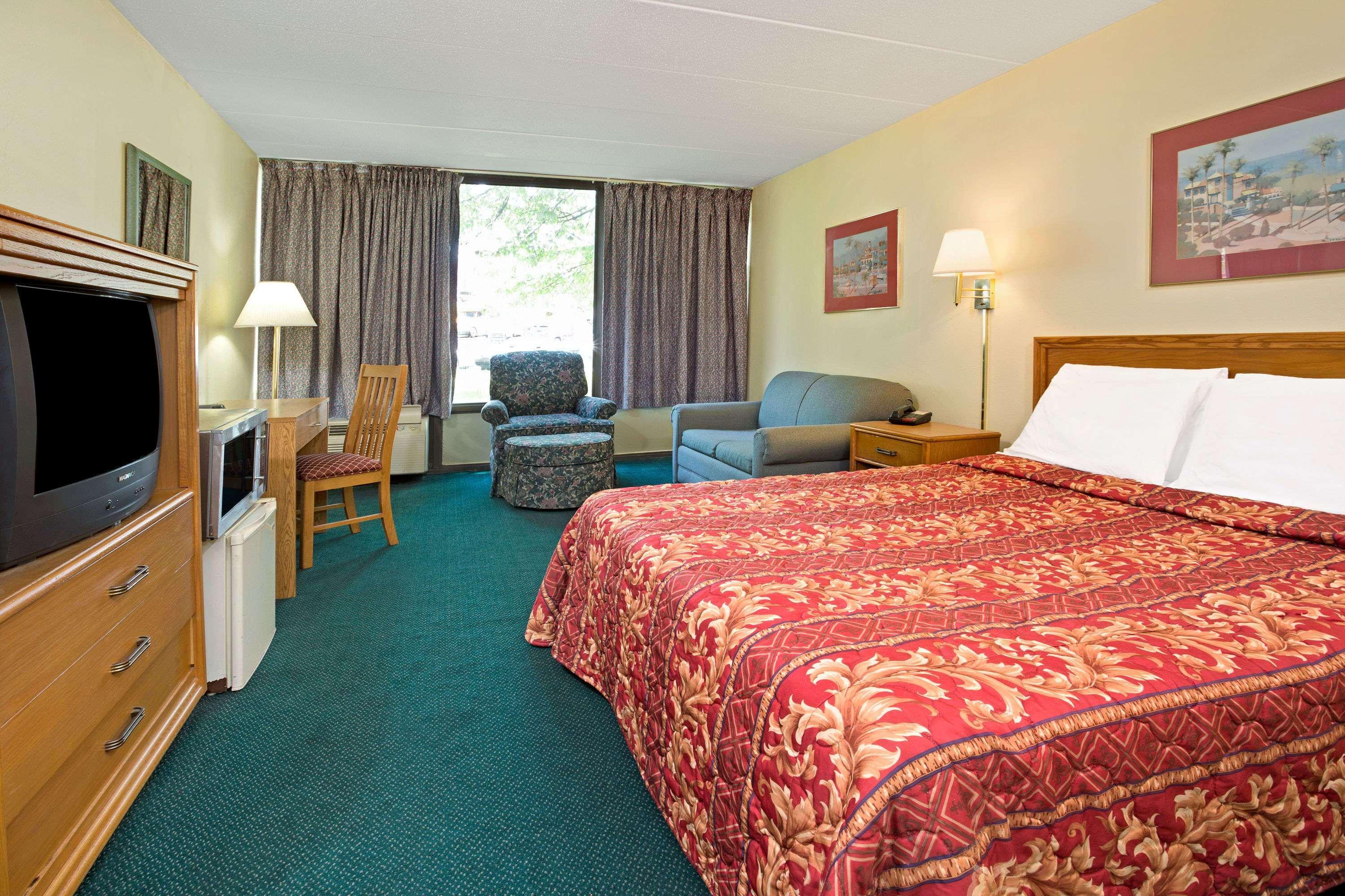 Days Inn By Wyndham Sharonville Buitenkant foto
