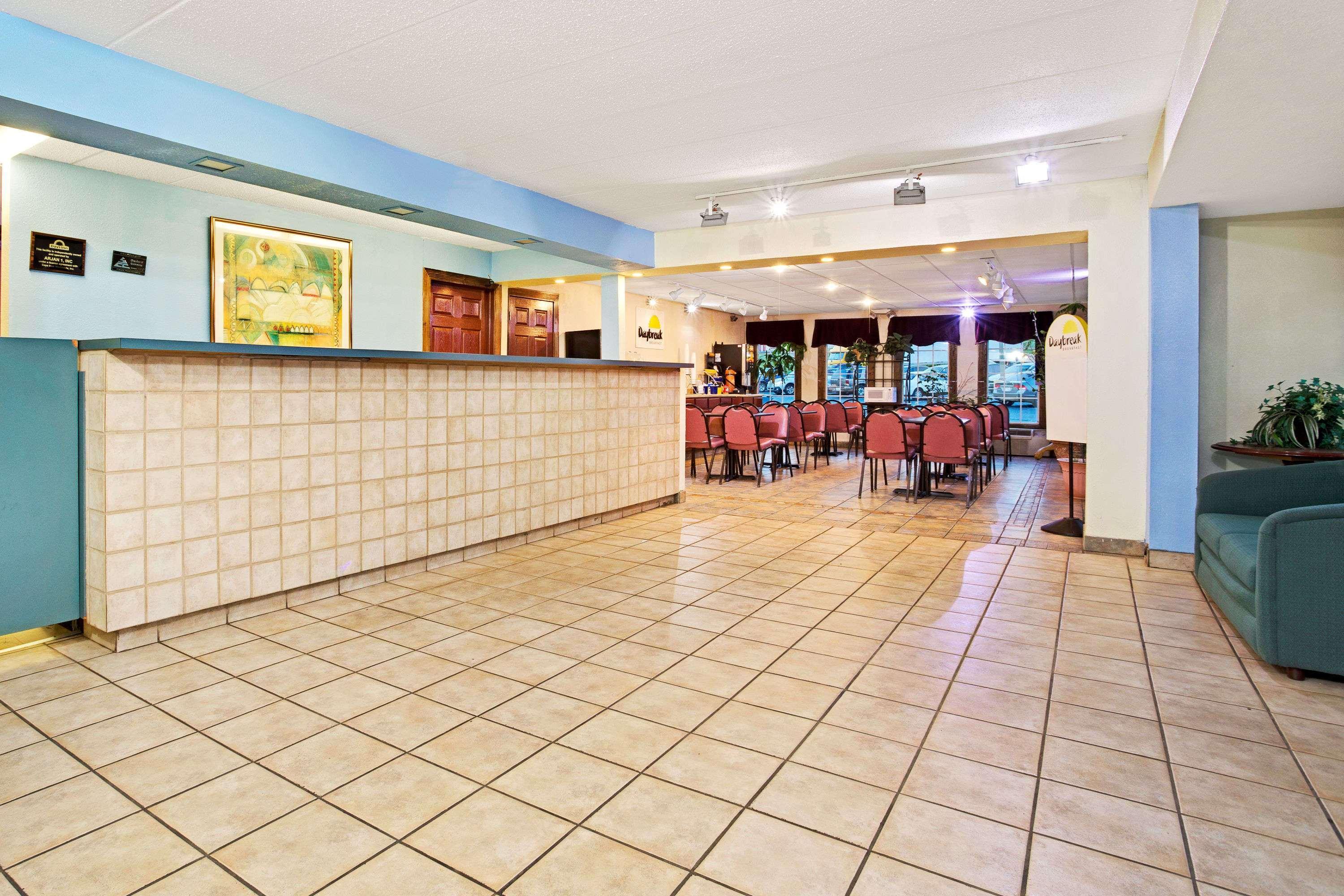 Days Inn By Wyndham Sharonville Buitenkant foto