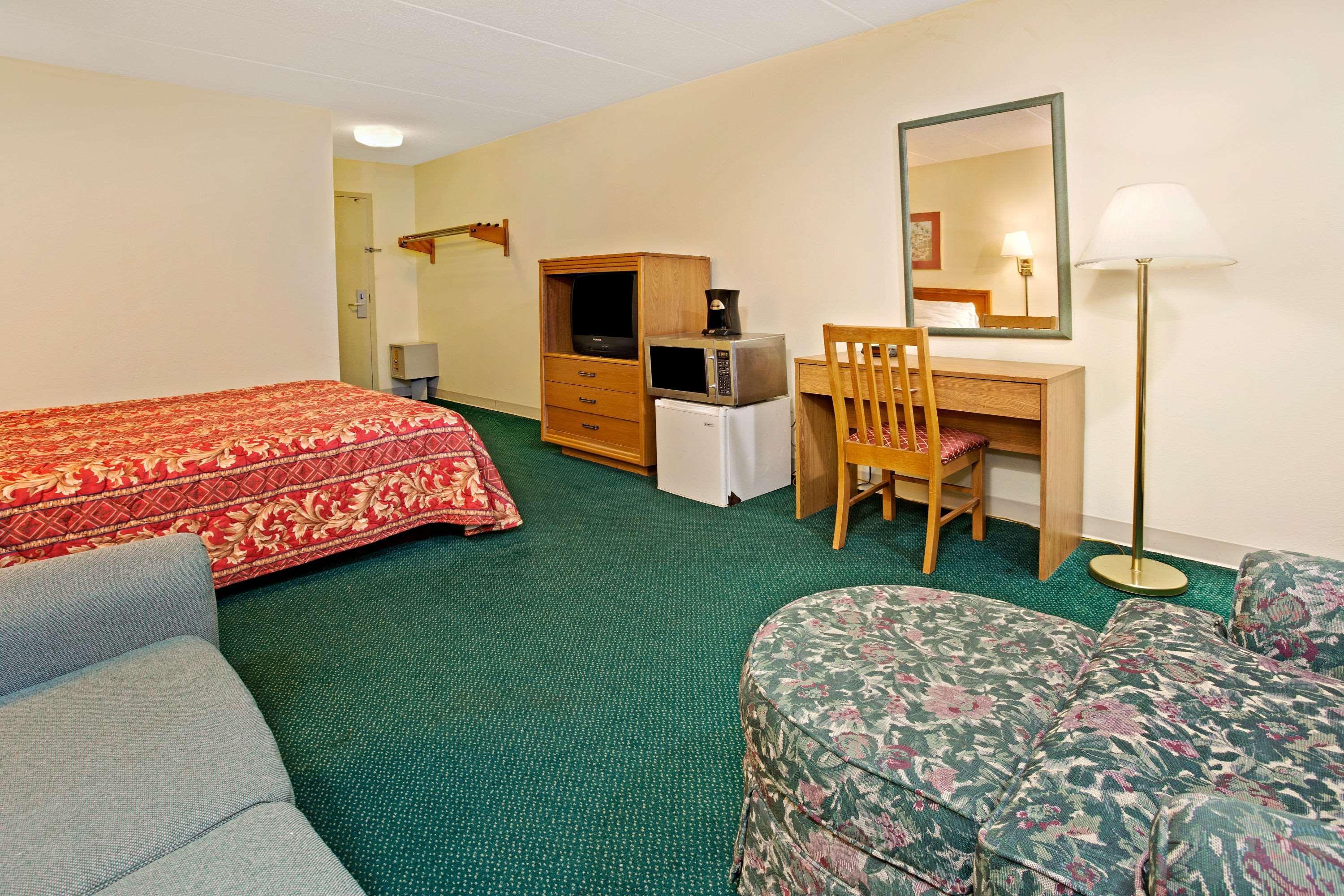 Days Inn By Wyndham Sharonville Buitenkant foto