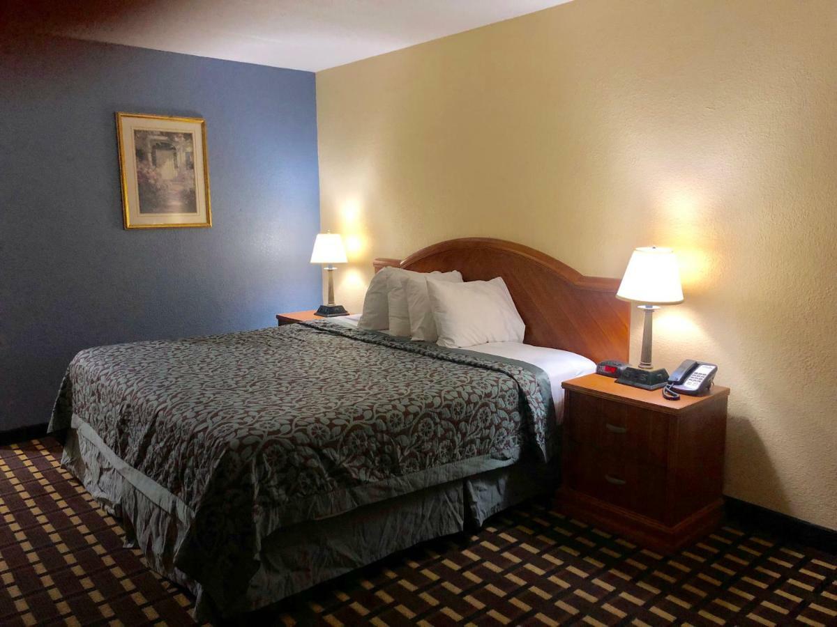 Days Inn By Wyndham Sharonville Buitenkant foto