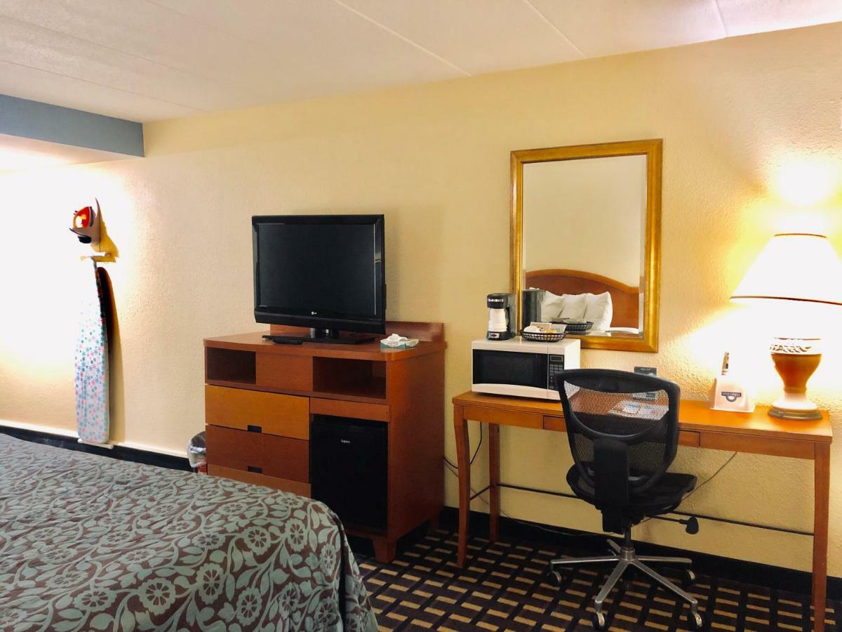Days Inn By Wyndham Sharonville Buitenkant foto