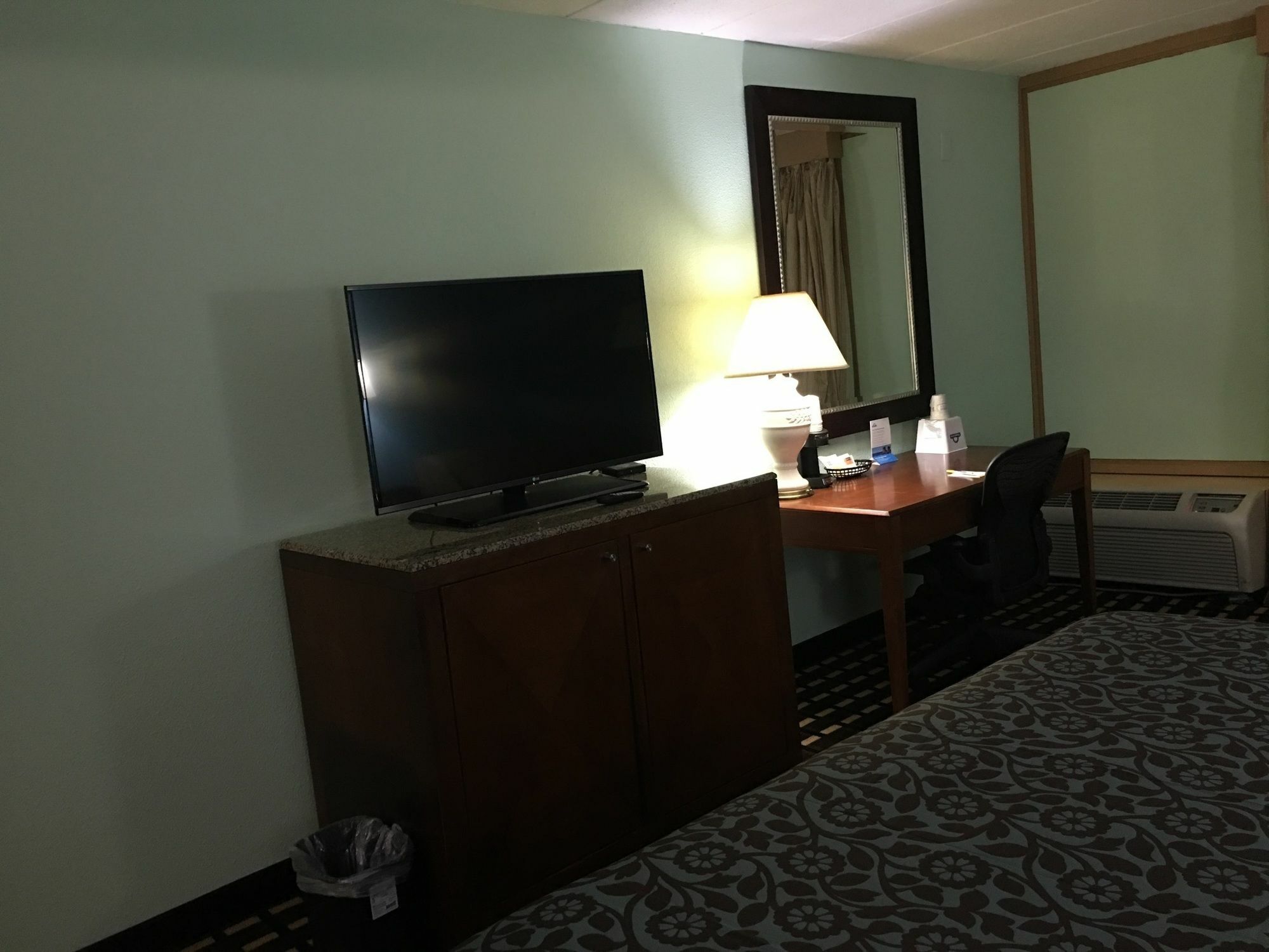 Days Inn By Wyndham Sharonville Buitenkant foto
